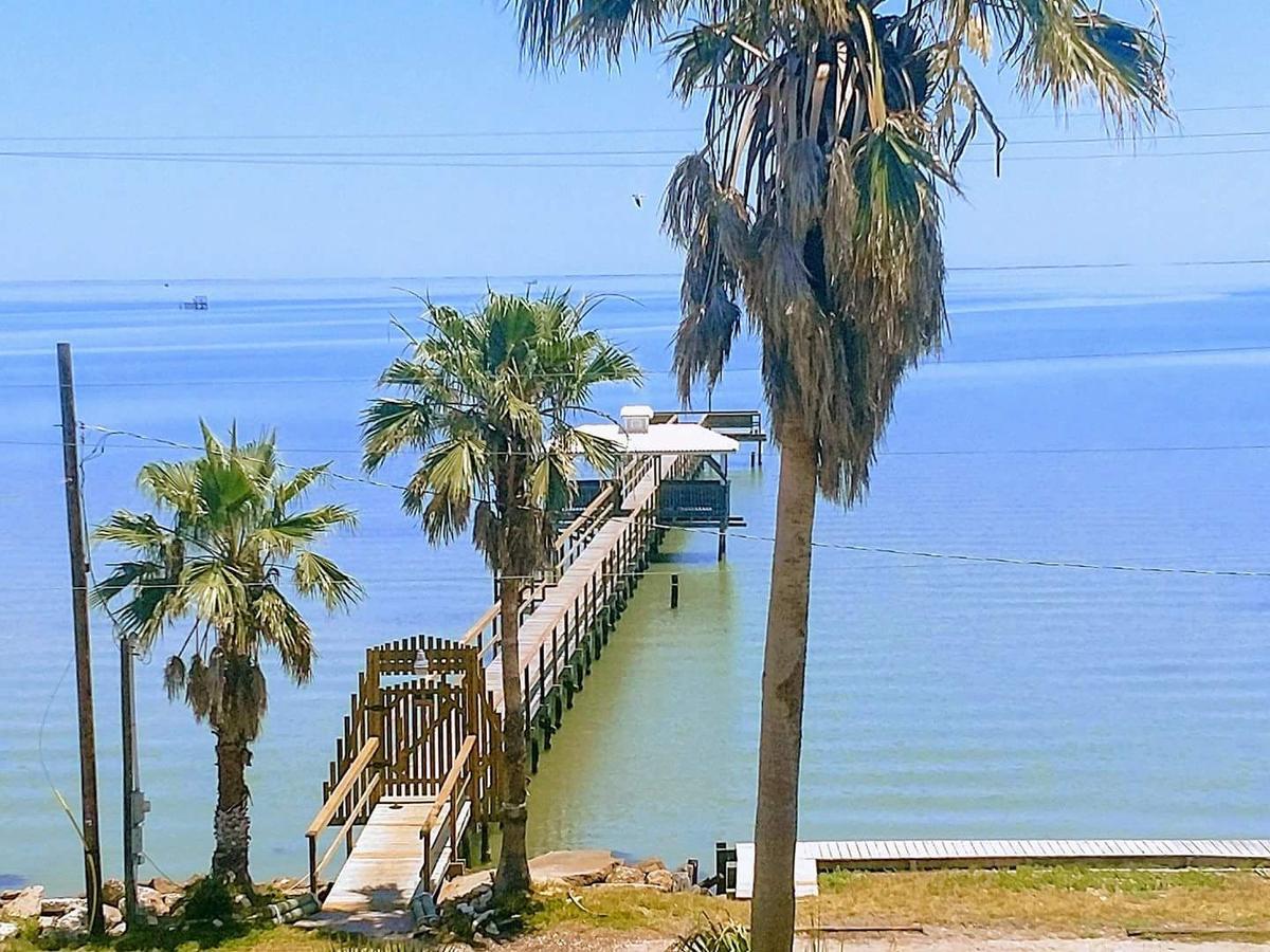 D&R Pelican Bay Resort ロックポート エクステリア 写真