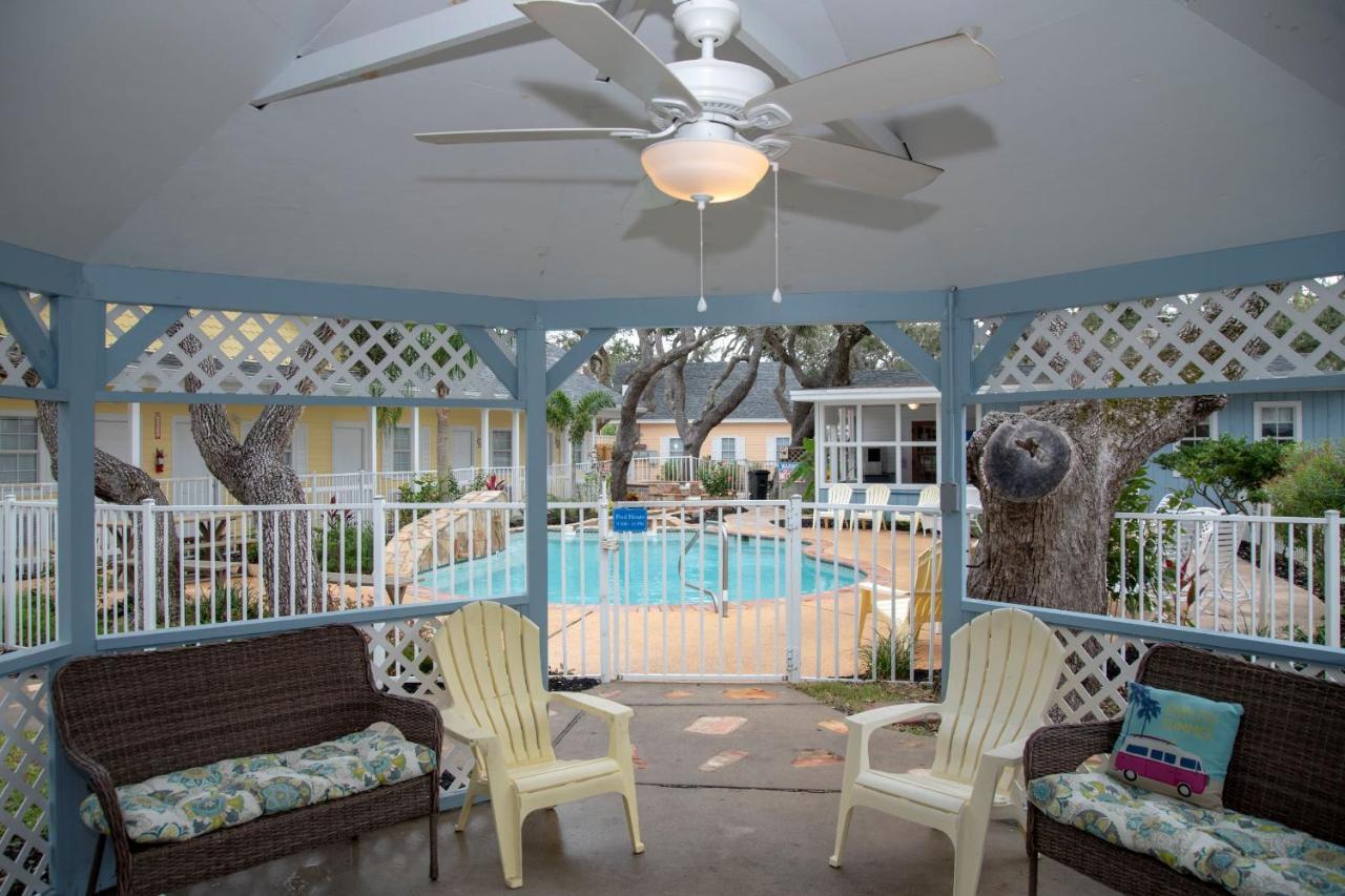 D&R Pelican Bay Resort ロックポート エクステリア 写真