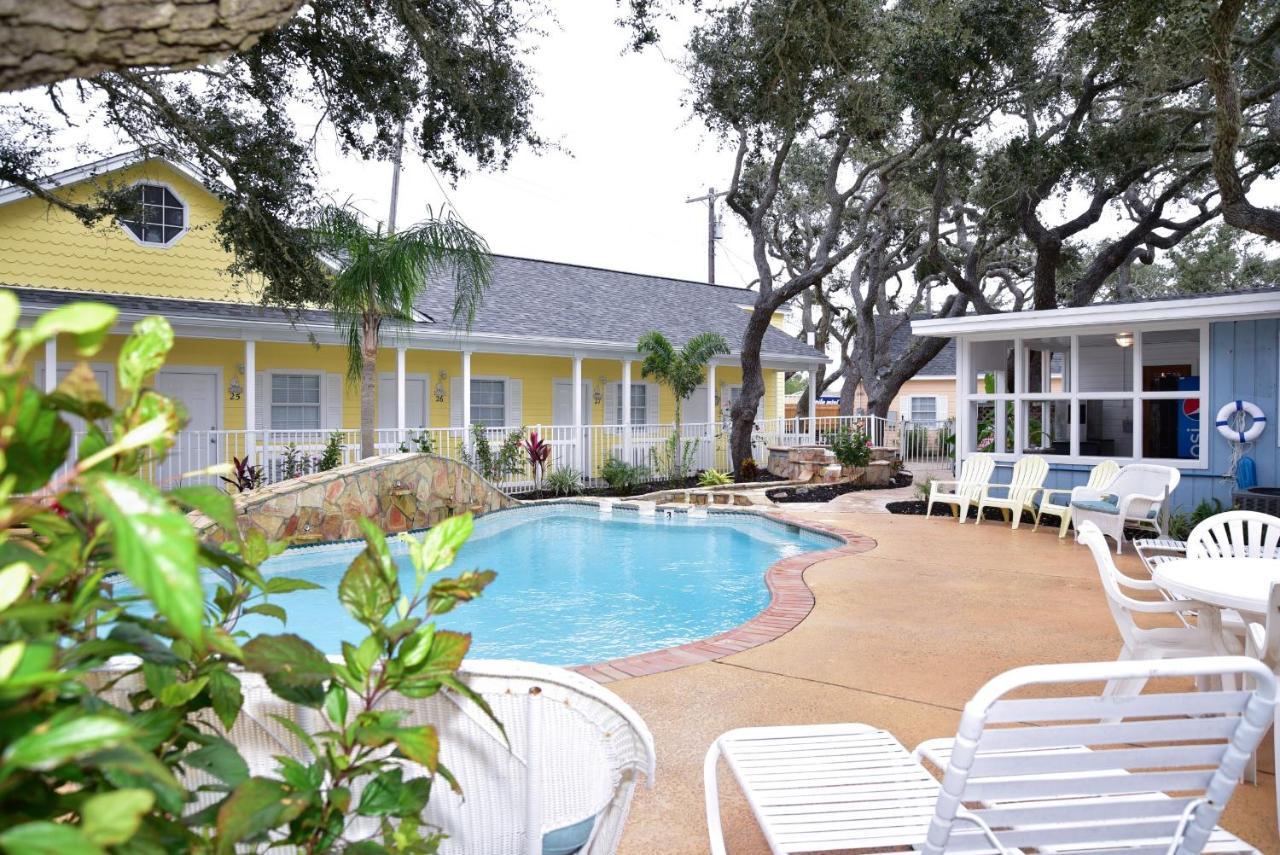 D&R Pelican Bay Resort ロックポート エクステリア 写真