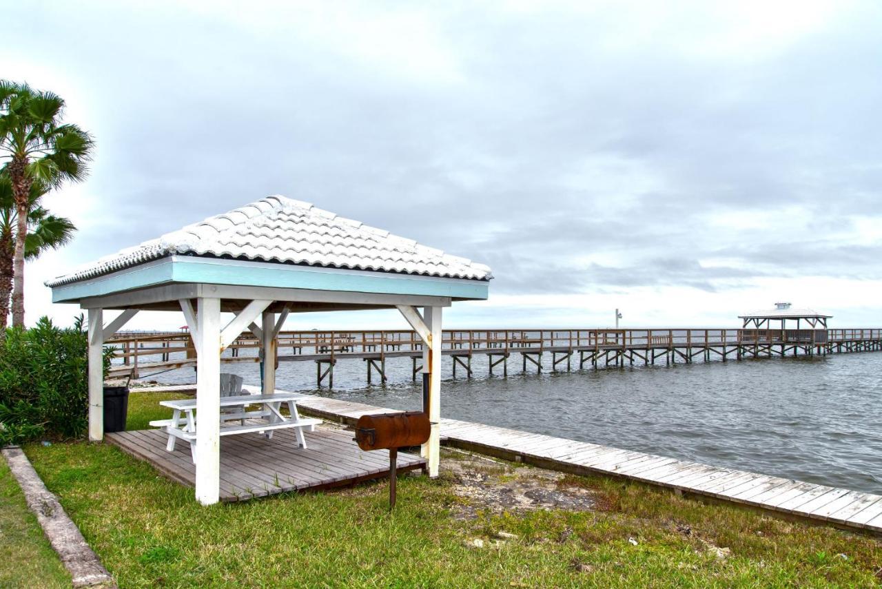 D&R Pelican Bay Resort ロックポート エクステリア 写真